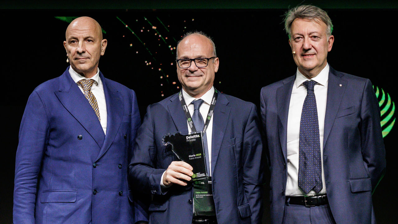 Deloitte Private 2025 Da sinistra, Ernesto Lanzillo di Deloitte, Fabio Antoldi di ALTIS Università Cattolica e Andrea Restelli (Deloitte Private)