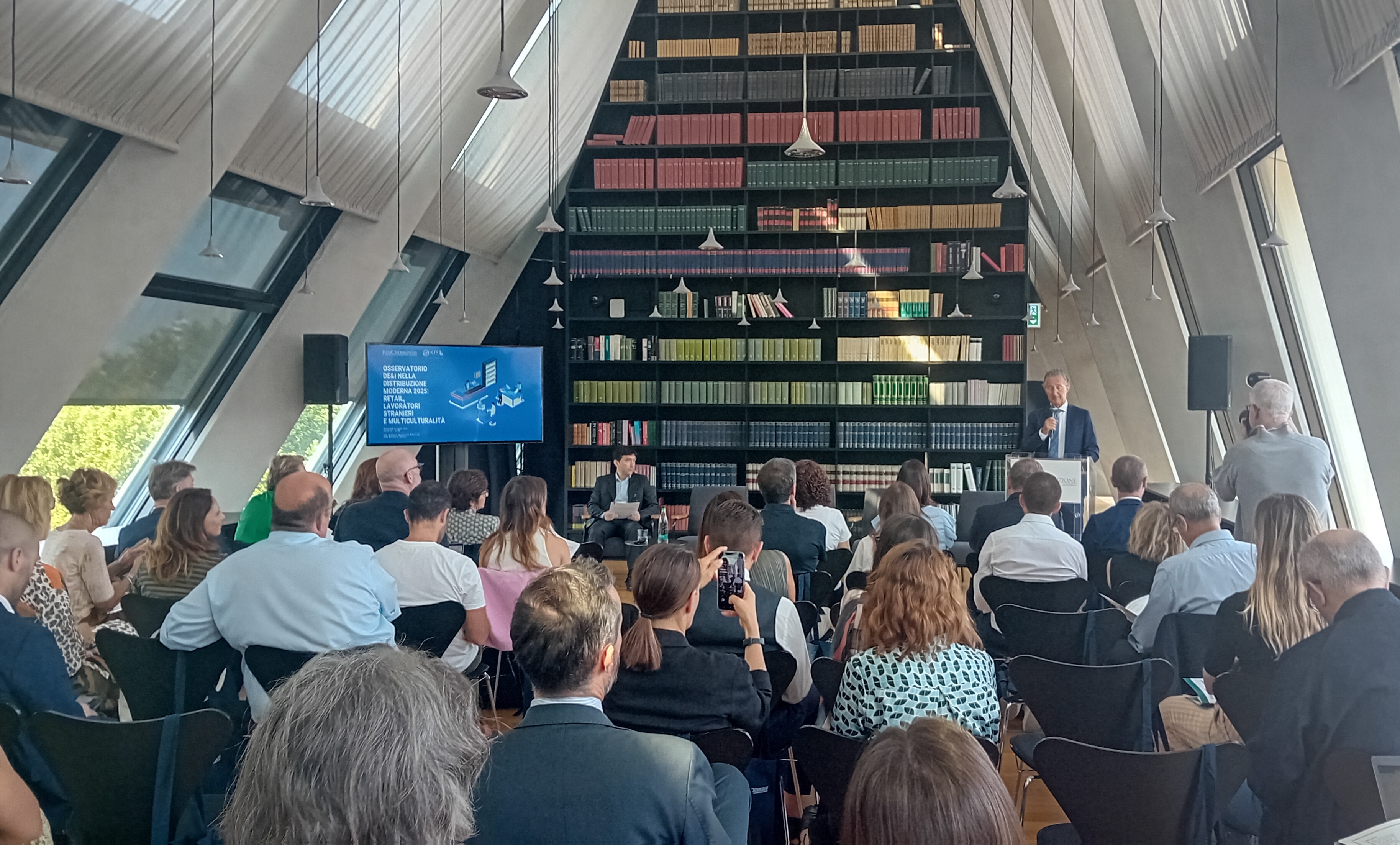 Osservatorio Federdistribuzione 2025: cresce la cultura DE&I nella Distribuzione Moderna